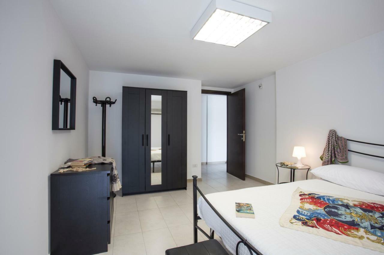 Tyche Appartement Syracuse Buitenkant foto