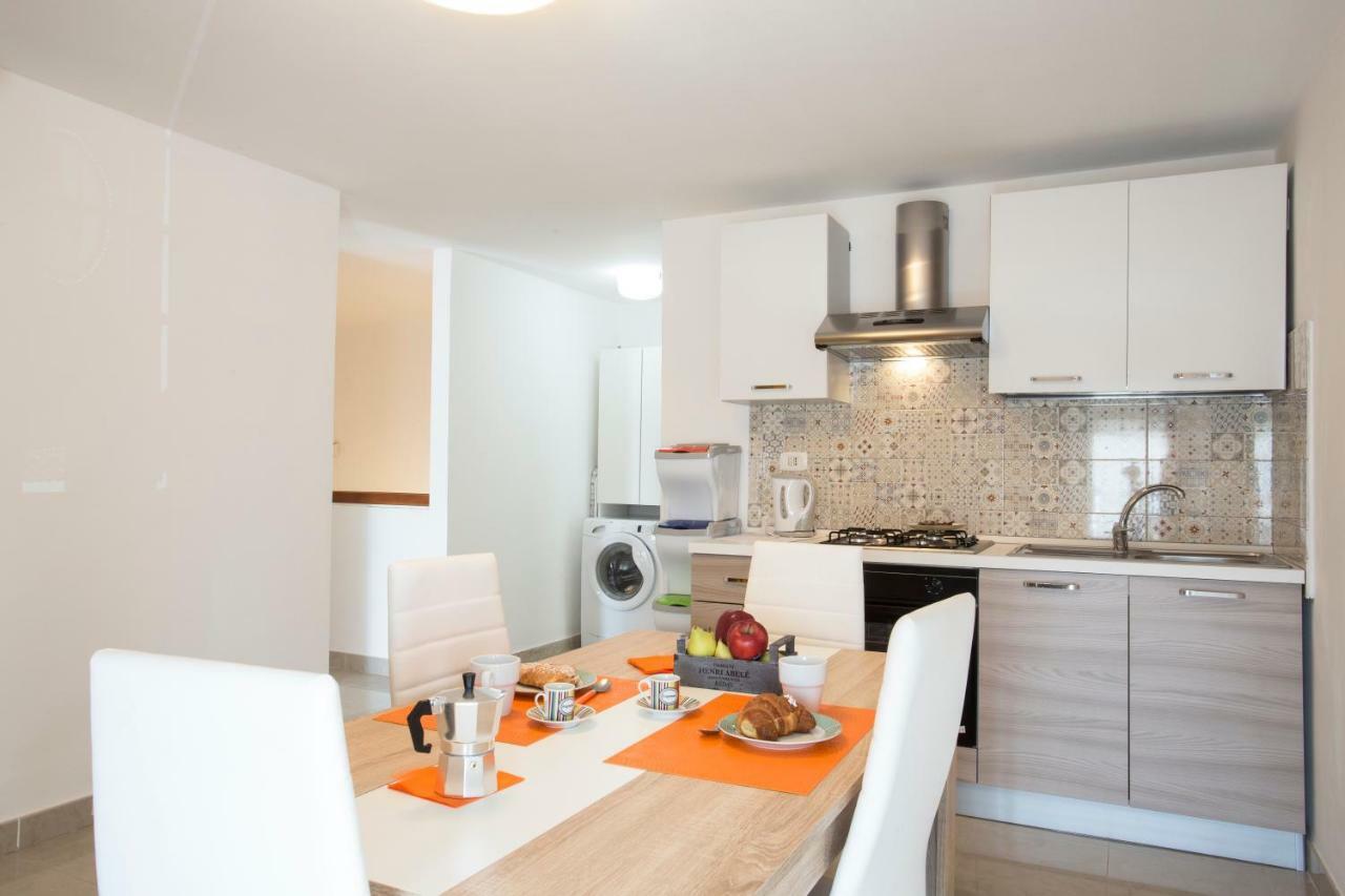 Tyche Appartement Syracuse Buitenkant foto